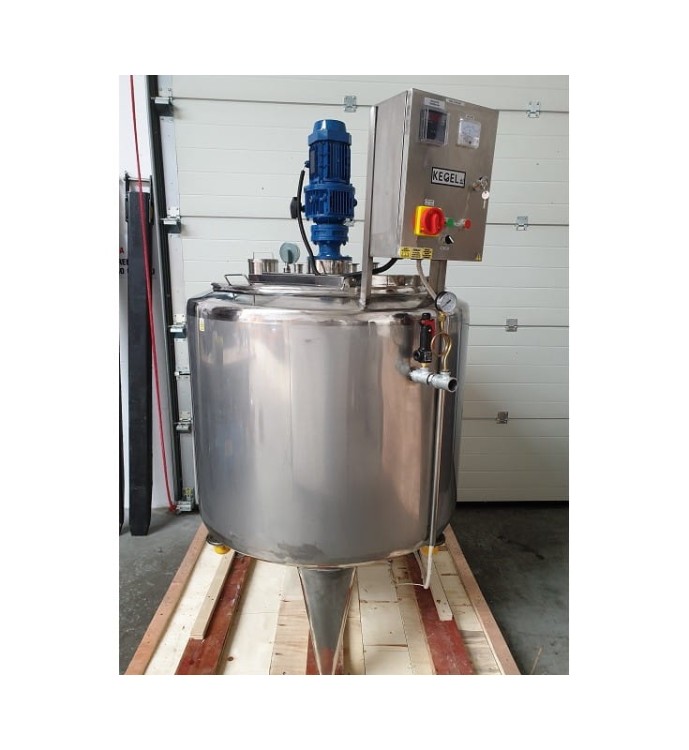 ZBIORNIK Z MIESZALNIKIEM GRZANIE I CHŁODZENIE 3000L  Z PLATFORMĄ