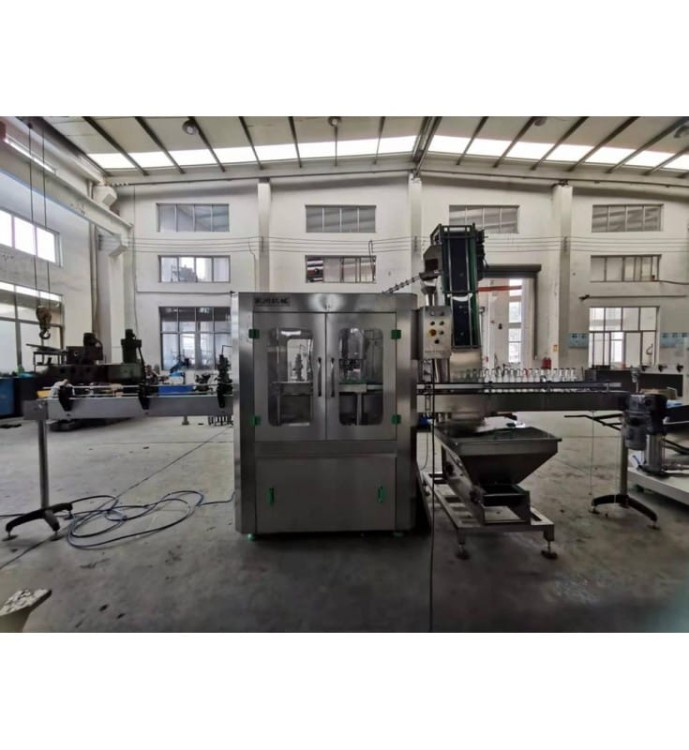 ZAKRĘCARKA DO NAKRĘTEK ALUMINIOWYCH FXB-6 Z PODAJNIKIEM NAKRĘTEK