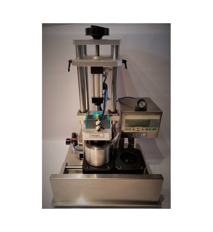 ZAKRĘCARKA DO SŁOIKÓW  Z ODSYSANIEM SFZK-2