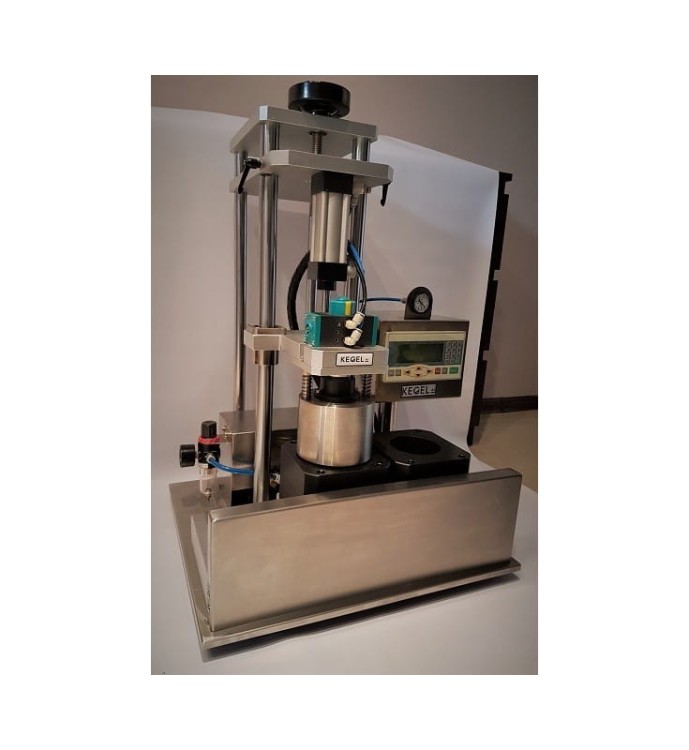 ZAKRĘCARKA DO SŁOIKÓW  Z ODSYSANIEM SFZK-2