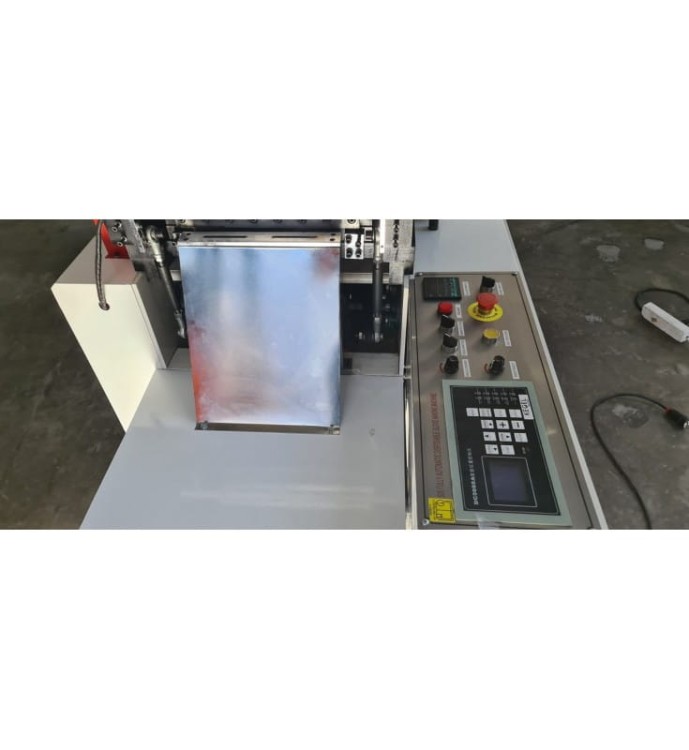 MASZYNA DO PRODUKCJI RĘKAWICZEK FOLIOWYCH