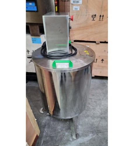 ZBIORNIK Z MIESZALNIKIEM 100L