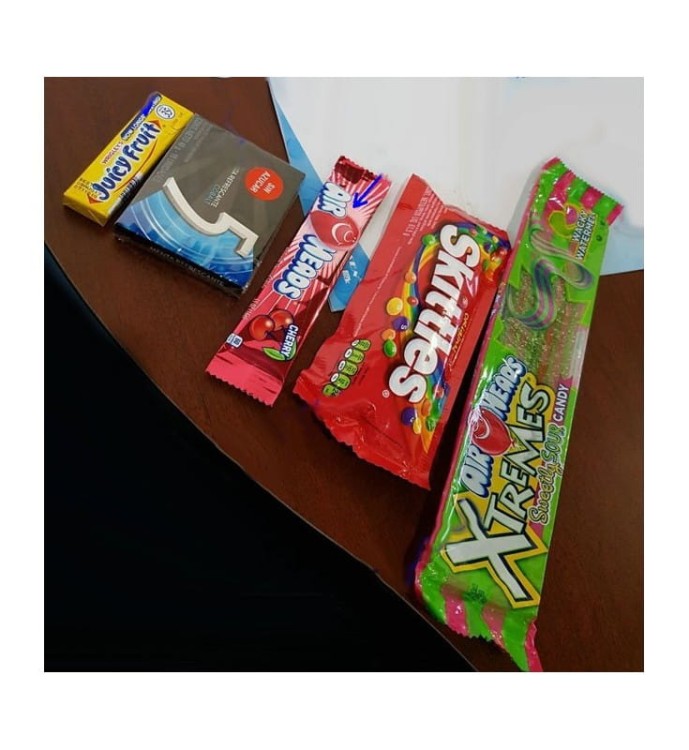 AUTOMATYCZNA ETYKIECIARKA DO SKOŚNYCH I PŁASKICH