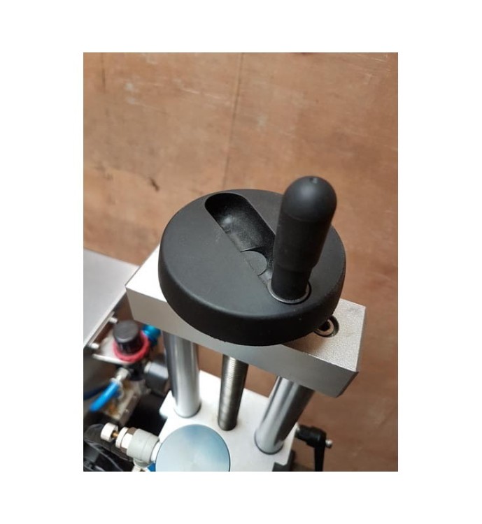 ZAKRĘCARKA DO BUTELEK HLXG-200K