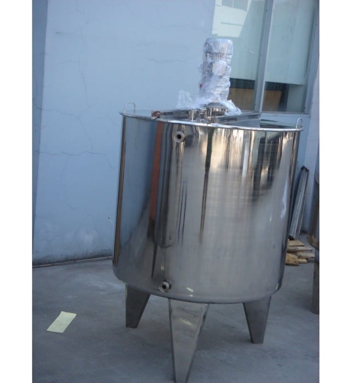 ZBIORNIK Z MIESZALNIKIEM 3000 L