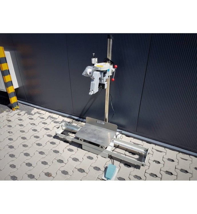 ZASZYWARKA NA STATYWIE YAO HAN FN600A