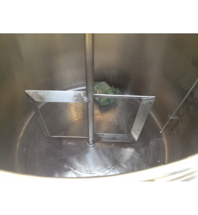 ZBIORNIK Z MIESZALNIKIEM 200L