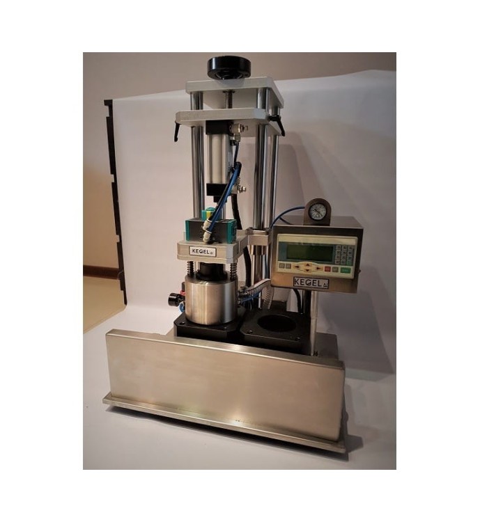 ZAKRĘCARKA DO SŁOIKÓW  Z ODSYSANIEM SFZK-2