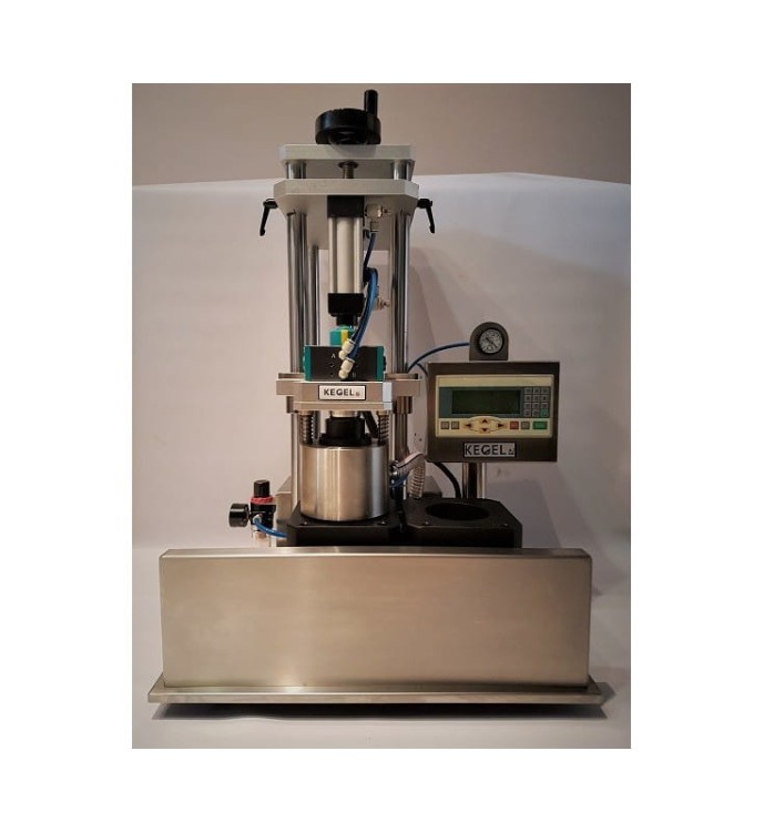 ZAKRĘCARKA DO SŁOIKÓW  Z ODSYSANIEM SFZK-2