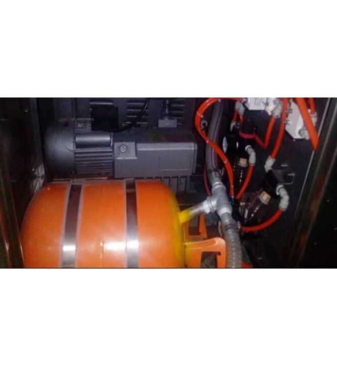 ZAKRĘCARKA DO SŁOIKÓW Z ODSYSANIEM BZX 65 4-GŁOWICOWA