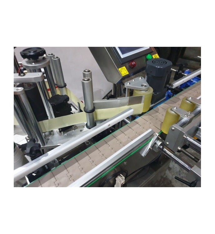 ETYKIECIARKA OKLEJAJĄCA DOOKOŁA OKRĄGŁE BUTELKI MT-550