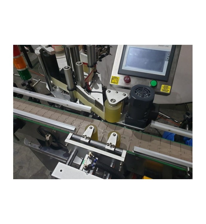 ETYKIECIARKA OKLEJAJĄCA DOOKOŁA OKRĄGŁE BUTELKI MT-550