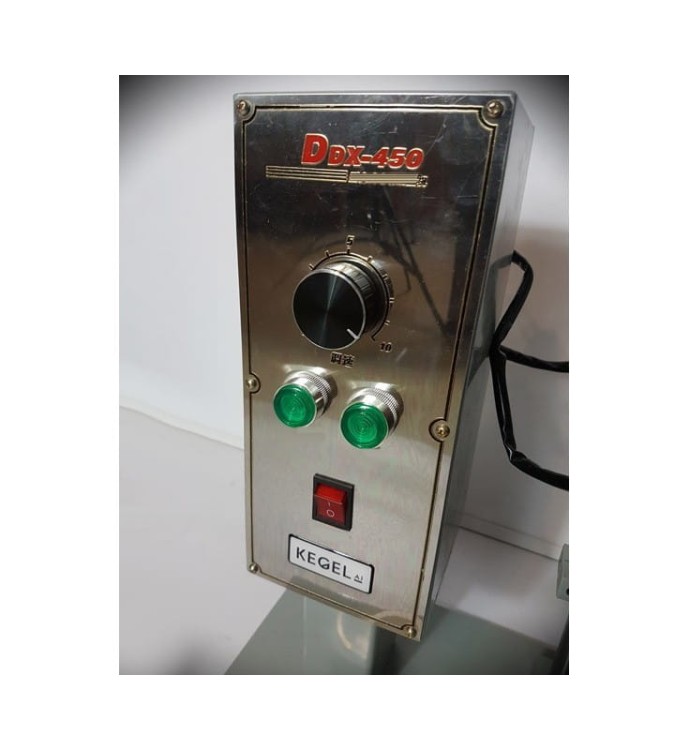 PÓŁAUTOMATYCZA ZAKRĘCARKA DO BUTELEK DDX-450