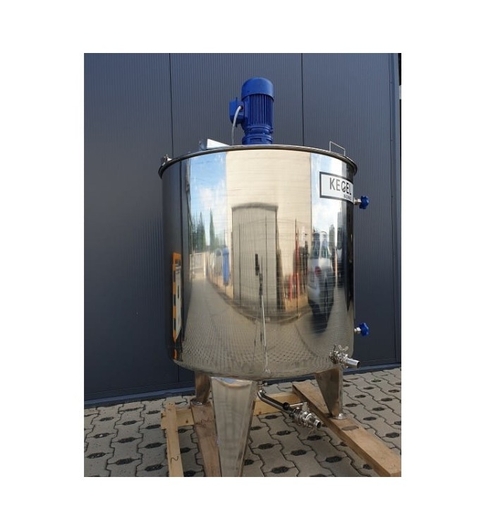 ZBIORNIK Z MIESZALNIKIEM 500L