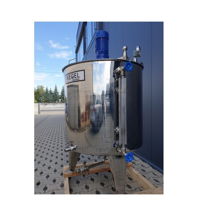 ZBIORNIK Z MIESZALNIKIEM 500L