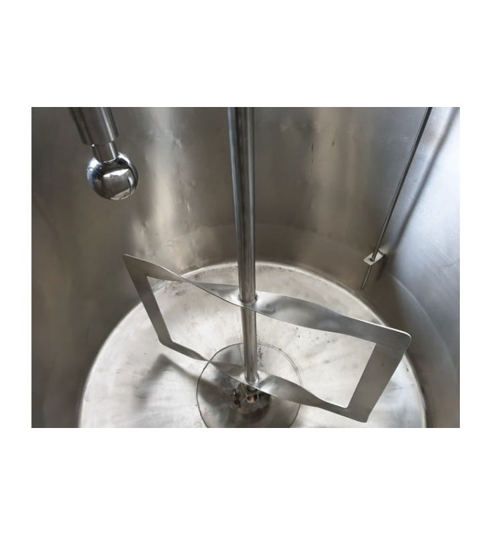 ZBIORNIK Z MIESZALNIKIEM GRZANIE I CHŁODZENIE 3000L  Z PLATFORMĄ