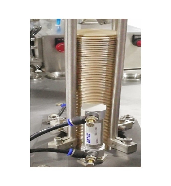 MASZYNA DO NALEWANIA I ZAMYKANIA KUBKÓW TM-F100RS