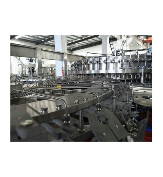 LINIA PRODUKUJĄCA I ROZLEWAJĄCA NAPOJE GAZOWANE