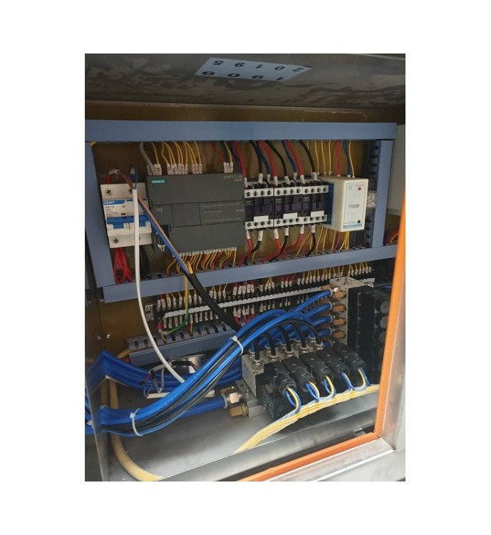 AUTOMATYCZNA NALEWARKA GĘSTYCH PŁYNÓW GT-6