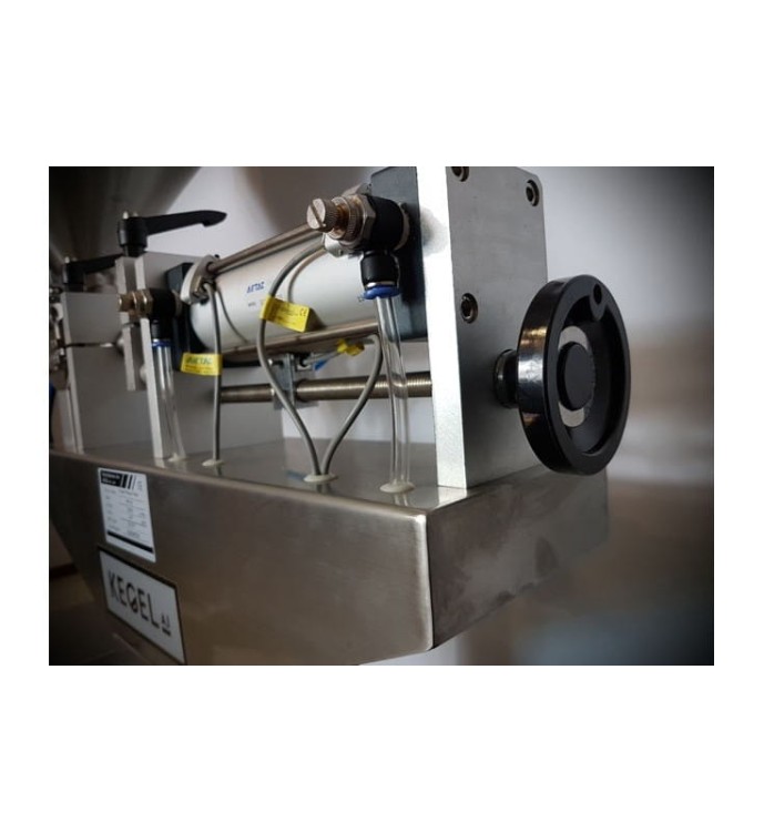 PNEUMATYCZNA NALEWARKA DO GĘSTYCH PPF 1000