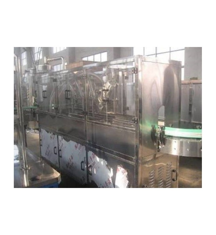 LINIA PRODUKUJĄCA I ROZLEWAJĄCA NAPOJE GAZOWANE