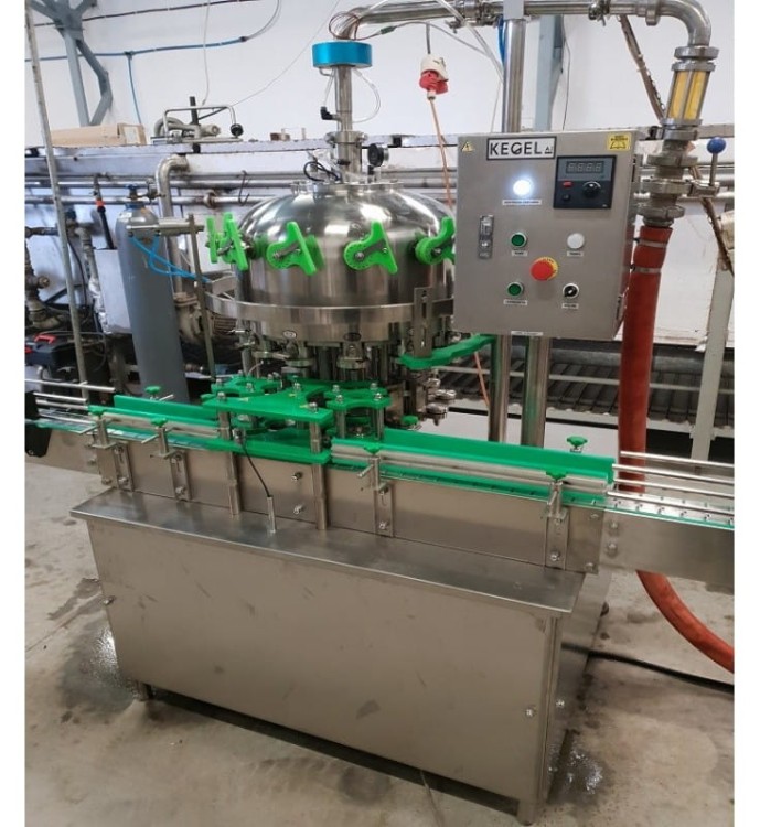 LINIA ROZLEWNICZA DO NAPOJÓW GAZOWANYCH W PUSZKACH Z ETYKIECIARKĄ