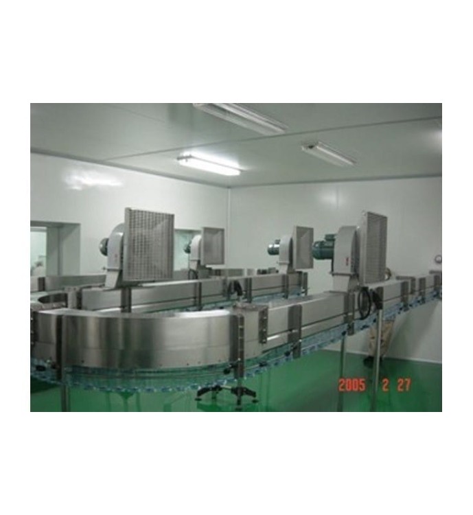 LINIA PRODUKUJĄCA I ROZLEWAJĄCA NAPOJE GAZOWANE