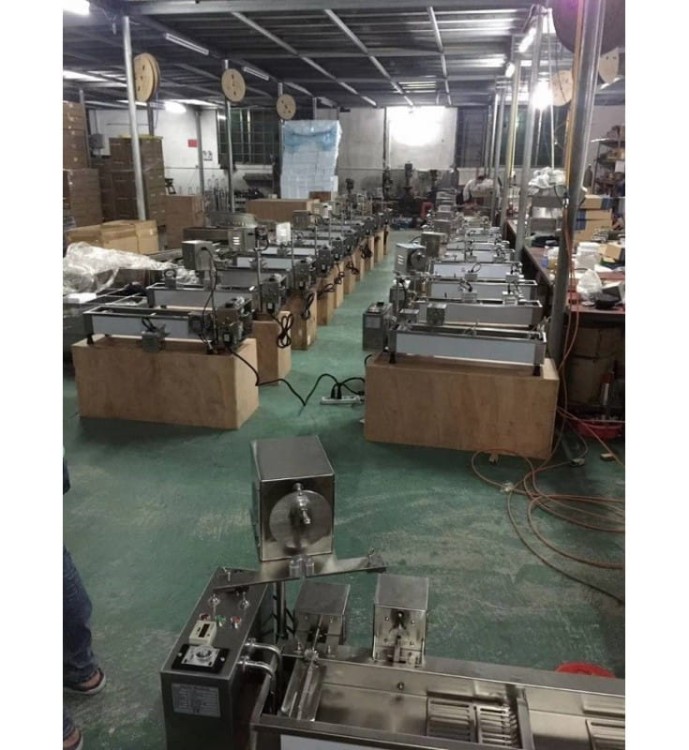 MASZYNA DO ROBIENIA PĄCZKÓW PH T101