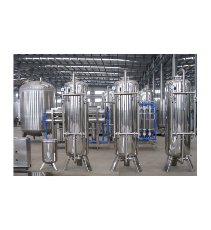 LINIA PRODUKUJĄCA I ROZLEWAJĄCA NAPOJE GAZOWANE