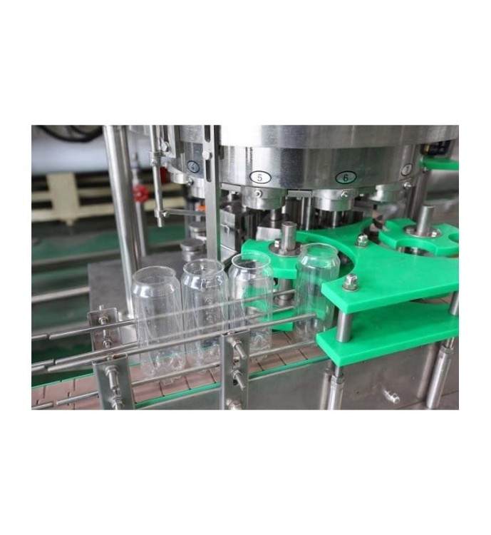 LINIA ROZLEWNICZA DO NAPOJÓW GAZOWANYCH W PUSZKACH Z ETYKIECIARKĄ