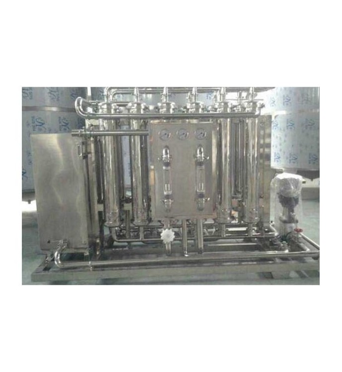 LINIA PRODUKUJĄCA I ROZLEWAJĄCA NAPOJE GAZOWANE