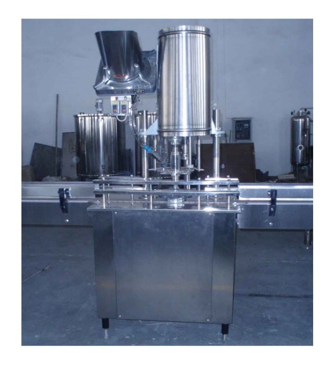 LINIA ROZLEWNICZA DO NAPOJÓW GAZOWANYCH W PUSZKACH Z ETYKIECIARKĄ