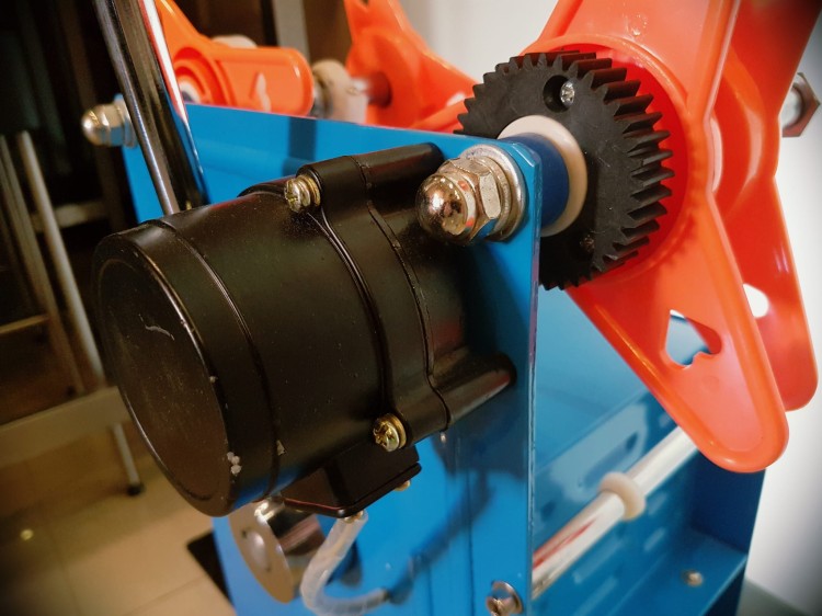 ZAMYKARKA DO KUBKÓW HL 95B