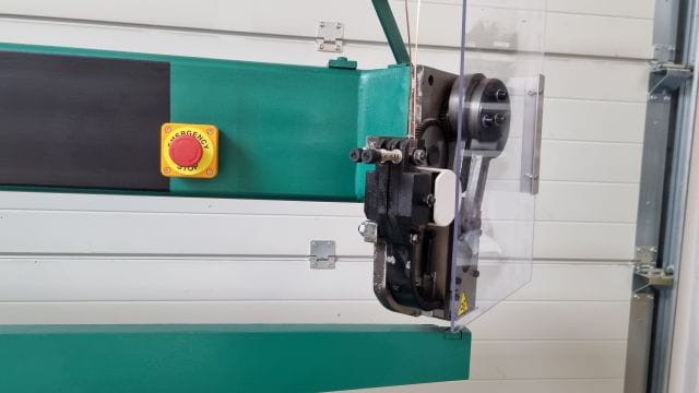 ZSZYWARKA DO KARTONÓW DXJ 1400