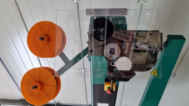 ZSZYWARKA DO KARTONÓW DXJ 1400